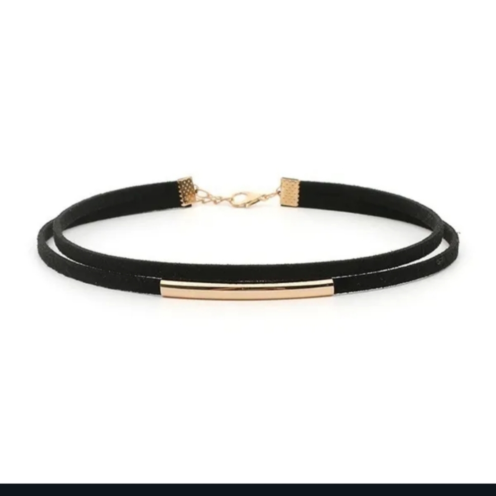 🖤🖤NEW🖤🖤PRETTY!! Black Velvet Choker with GOLD Bar🖤🖤 - Picture 2 of 14
